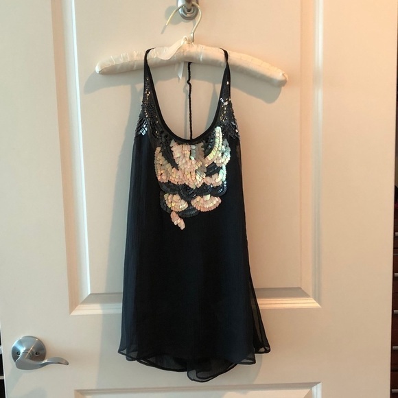 NWT Guess Jet Black Abbey Top Size XS - Picture 1 of 16